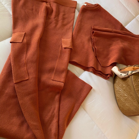 2 Piece Rust Tone Set - Picture 3 of 6